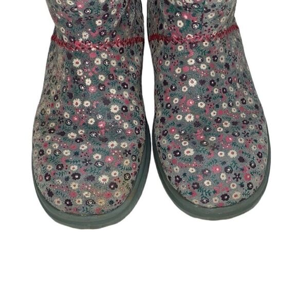 UGG Floral Print Gray Ankle Boots(Size 7) - Picture 8 of 12